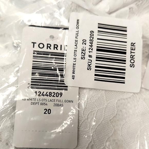 ❤️NWT VINTAGE TORRID WEDDING DRESS WHITE LACE OFF SHOULDER A LINE GOWN PLUS SIZE - Picture 6 of 14